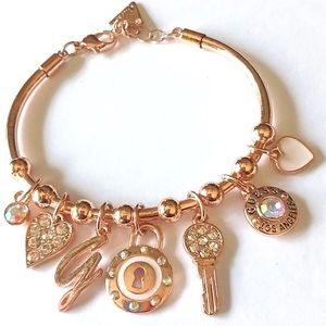NWOT Guess Expandable Bracelet With 7 Charms & Rhinestones